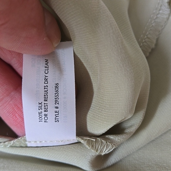 NWT CLUB MONACO SILK BLOUSE Size XS - Picture 9 of 9